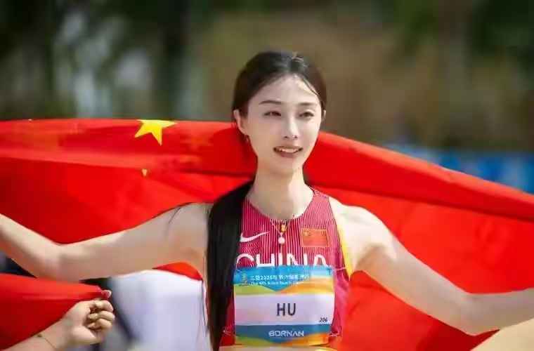 刚拿冠军就退役，当晚直接打包行李走人，这姑娘的操作把全网看傻